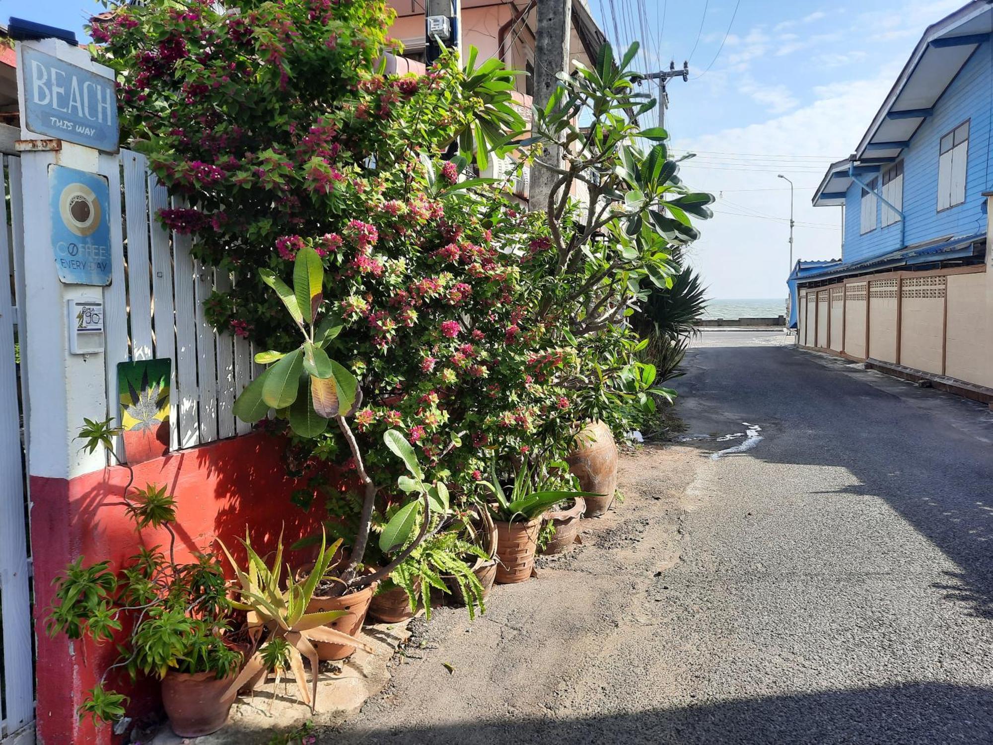 Thaimex Cafe & Homestay Backpackers- Adults Only Prachuap Khiri Khan Luaran gambar
